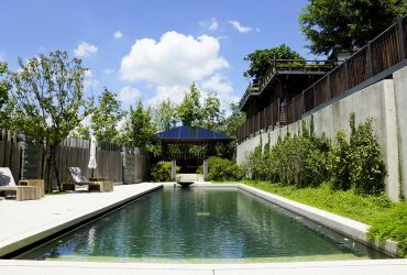 Outdoor hot spring